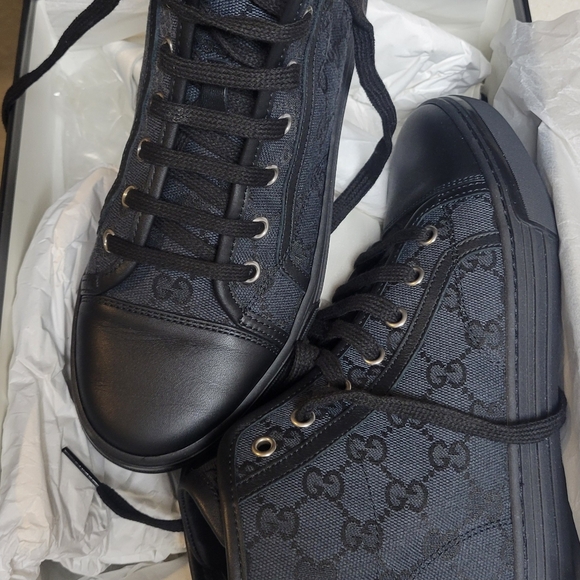 Gucci  Sneakers - Picture 3 of 4